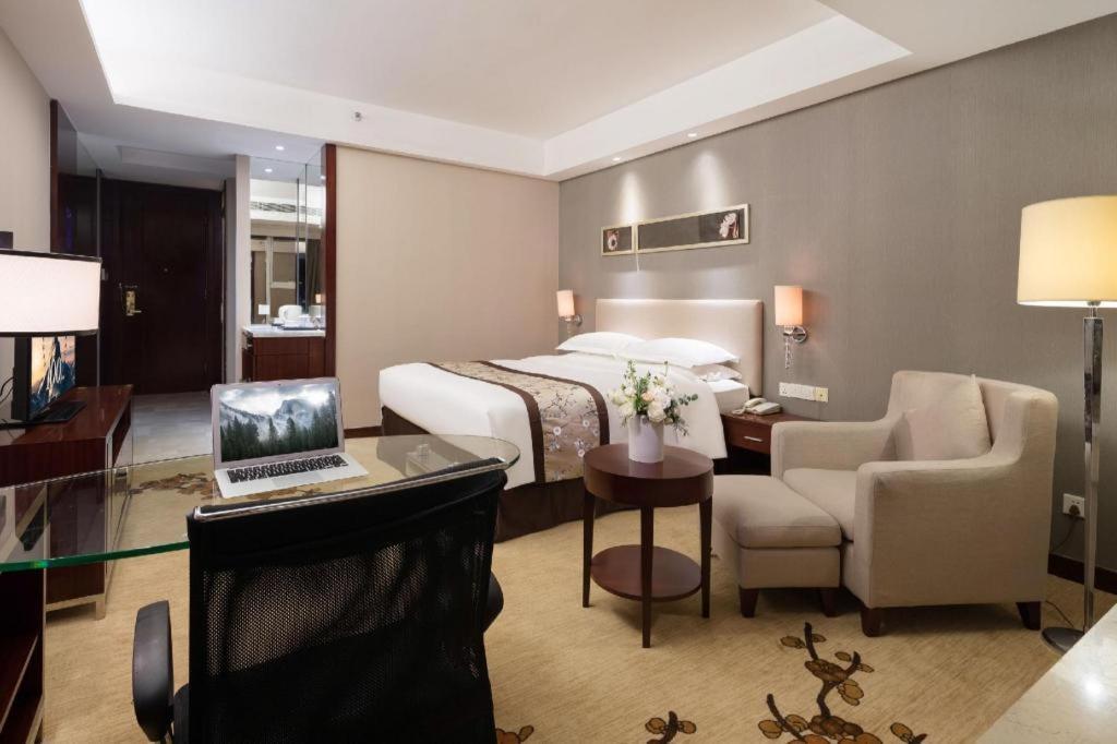Leisure Hotel Dongguan  Exterior photo