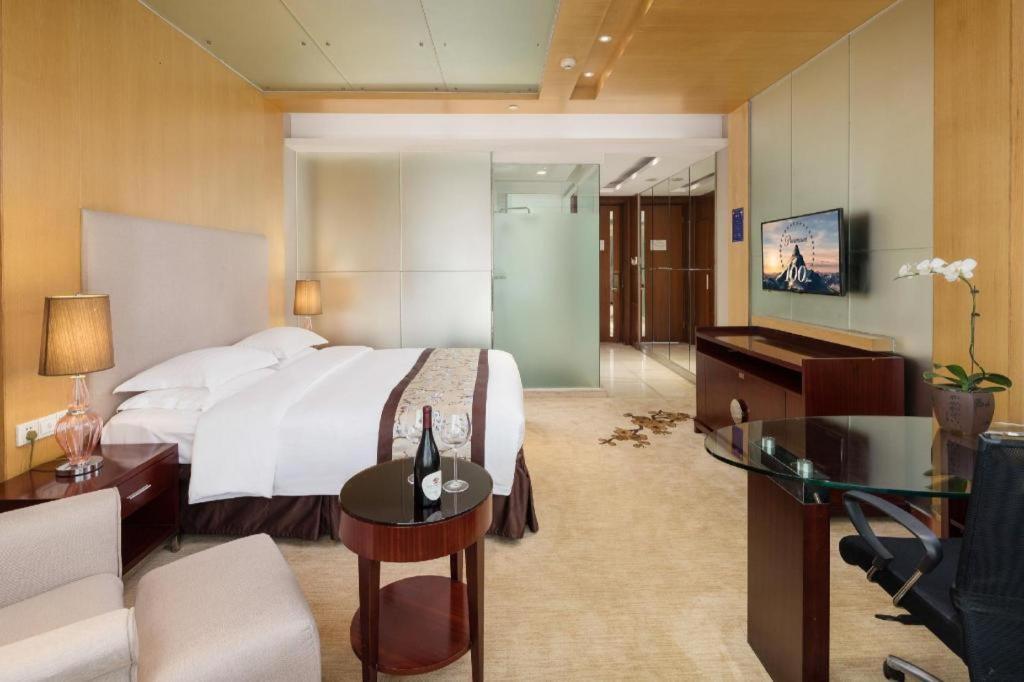 Leisure Hotel Dongguan  Exterior photo