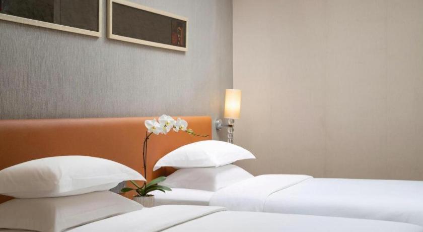 Leisure Hotel Dongguan  Exterior photo