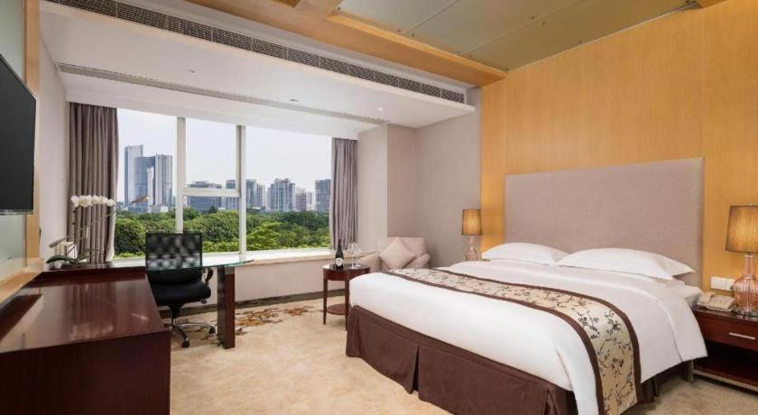 Leisure Hotel Dongguan  Exterior photo